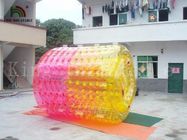 Het duurzame Kleurrijke Lopen op de Slag van pvc/van TPU van de waterrol - omhoog Water Rolling Stuk speelgoed voor Volwassenen