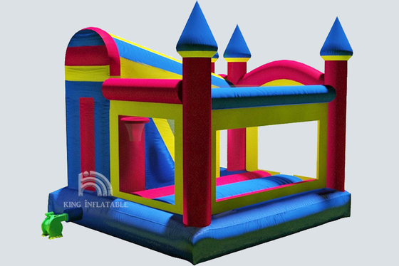 De opblaasbare Commerciële Jonge geitjes die van Combo van het Uitsmijterkasteel het Huis van Kasteelbouncy voor Partij springen