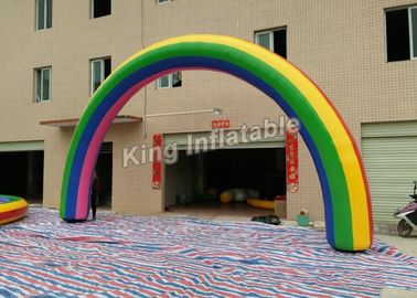De kleurrijke van de de Stoffenregenboog van Oxford Opblaasbare Bogen voor Gebeurtenisingang