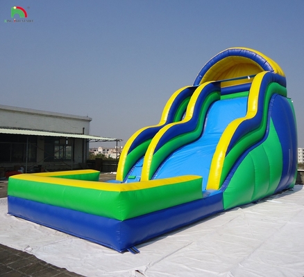 Commercieel opblaasbaar springhuis met waterslide Kinders springkasteel