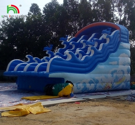 Outdoor Summer Cool Wave Pool Glijbaan Opblaasbare waterglijbaan Voor ondergrondse zwembad Volwassen kinderen
