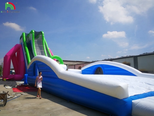 Grote lange opblaasbare waterslide voor volwassenen