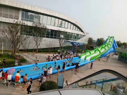 Commerciële zwembad glijbaan reusachtige opblaasbare glijbaan stad buiten pretpark opblaasbare glijbanen te koop