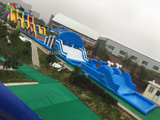 Buitengebied Reuzenopblaasbare Grote Bounce-thema Buitengebied Park Speelplaats Opblaasbaar Kasteel Combo Opblaasbare Hindernisbaan