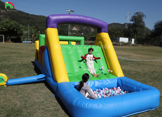 Opblaasbare uitsmijter Combo Hindernisbaan Bounce Kasteel Huis Met Glijbanen Ball Pit Klimmen Hindernis Blower