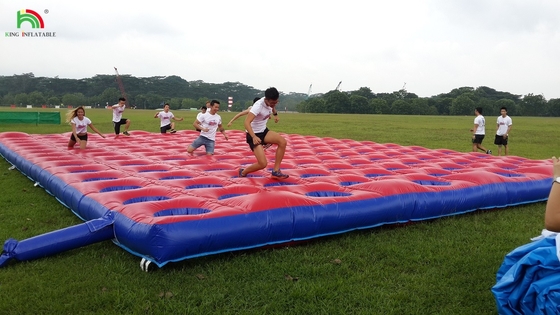 Competitieve uitdaging opblaasbare sprong obstakelbaan PVC matras hardlopen opblaasbare baan apparatuur voor evenement