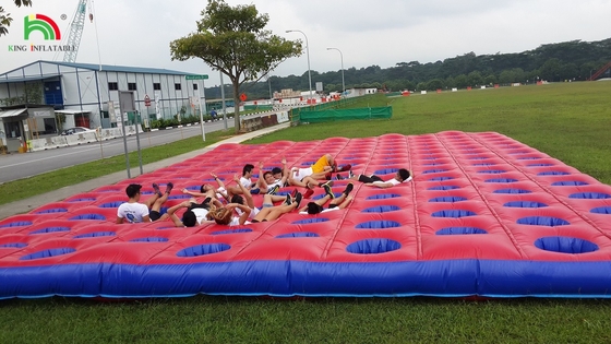 Competitieve uitdaging opblaasbare sprong obstakelbaan PVC matras hardlopen opblaasbare baan apparatuur voor evenement