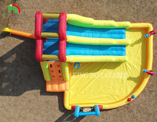 Opblaasbare uitschuiver Combo Bounce House Dubbelbaan Opblaasbare waterslide met waterbad Trampoline Schieten Net Basket Klimmen