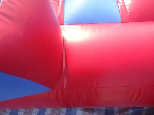Hoogwaardige PVC Opblaasbare Jousting Arena Kinderen Gladiator Gevechtsveld met Stokken Inclusief Blower - voor Trampolineparken
