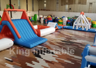 Waterdicht Opblaasbaar Waterpark/Aquatische Parkspeelplaats met Trampoline voor Huur