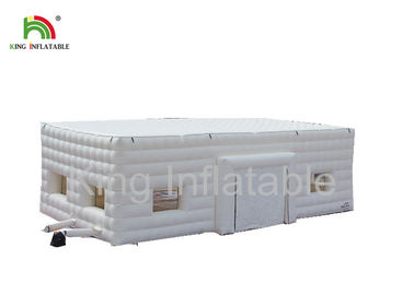 Genaaide Witte Opblaasbare Stikkende de Kubustent van pvc Waterdicht met Ventilators