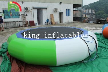 Douanepvc die Opblaasbaar Waterstuk speelgoed/Elastische het Watertrampoline drijven van het Metaalkader