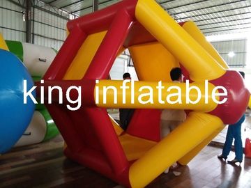 4m * 2.5m die op Slag lopen - omhoog Waterstuk speelgoed, Opblaasbare het Waterrol van pvc voor Waterpark