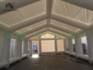 Het commerciële Duurzame Witte Opblaasbare Geteerde zeildoek of Oxford van pvc van de Gebeurtenistent voor Handel toont