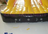 Het gele/Rode pvc-Stuk speelgoed van het Geteerd zeildoek Opblaasbare Water/Reuzeschoenen voor Watersporten