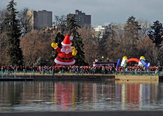 Maak vuurvast   210D nylon Kerstmis Vakantie Opblaasbare Santa Claus