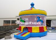 Het commerciële Opblaasbare Carrousel het Springen Kasteel/het Circushuis, verkoopt opnieuw