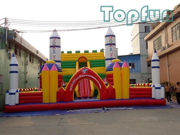 Het Centrum van de raketlancering het Springen Kasteel 10m x 10m die voor Pretpark worden aangepast