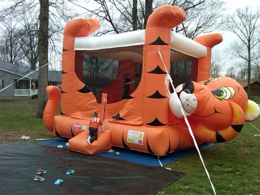 Pvc Met een laag bedekt Beeldverhaal Tiger Inflatable Bouncer Castle Blow die omhoog Kasteel springen