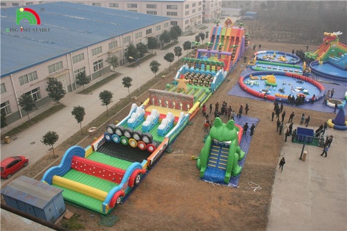 Commerciële PVC gigantische opblaasbare obstakelspellen voor volwassenen Outdoor Running Game Obstakelcursusapparatuur