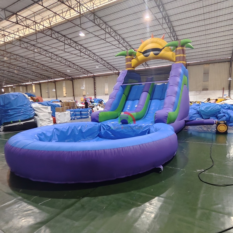 Commerciële waterglijbaan Full PVC Double Lane opblaasbare waterglijbaan met luchtdicht splashwaterbad